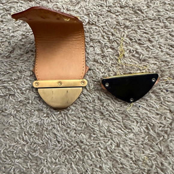 Louis Vuitton clasp H29 - Picture 3 of 5